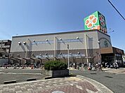 ライフ崇禅寺店 徒歩13分。 980m