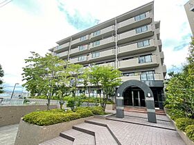 ドゥ・ルペール  ｜ 大阪府豊中市桜の町6丁目（賃貸マンション3LDK・2階・80.70㎡） その1