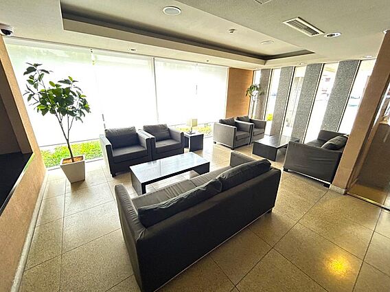 ロビー付きのマ...