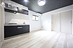 CRASTINE弥次ヱ町4丁目A棟 301 3階1LDKのリビング/ダイニング