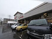 バロー 港東通店（103m）