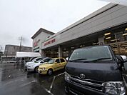 バロー 港東通店（241m）