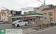 ファミリーマート名西枇杷島店 徒歩5分。 400m