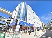 成城石井さいか屋横須賀店 徒歩3分。 180m