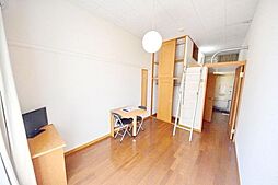 レオパレスパークサイドIII 204 2階1Kのリビング/ダイニング