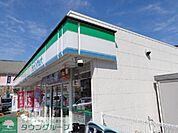 ファミリーマート下永谷店 徒歩6分。コンビニ 460m