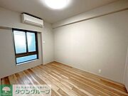 洋室約6.0帖（エアコン1台・照明1台付）