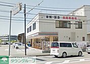 セブンイレブン 徒歩10分。コンビニ 750m