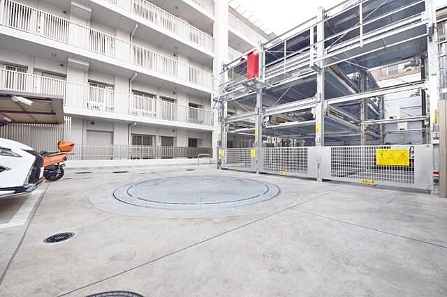 13 / 19