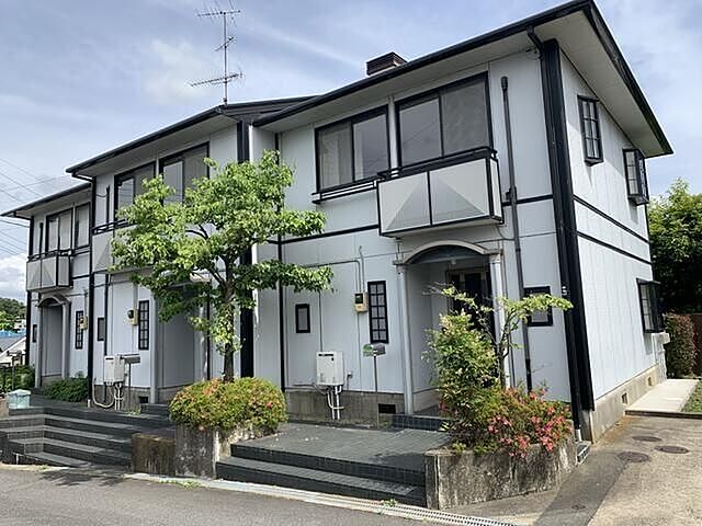 6 / 23