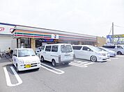 セブンイレブン川崎片平7丁目店 564m