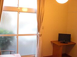 レオパレスホワイト　バーチ 201 2階1Kのリビング/ダイニング