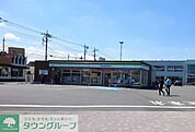 ファミリーマート 熊谷石原店 徒歩10分。 760m