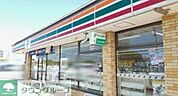 セブンイレブン熊谷佐谷田南店 徒歩9分。 700m