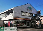 ニューヤマザキデイリーストア高坂長木屋店 徒歩6分。 450m