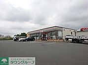 セブンイレブン 上里金久保店 徒歩10分。 760m