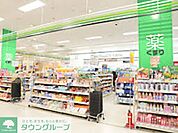 セブン美のガーデン拝島店 徒歩11分。ドラックストア 810m
