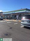 ファミリーマート昭島小荷田店 徒歩11分。コンビニ 820m