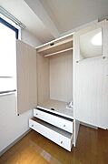 ☆奥までたっぷり収納可能です☆