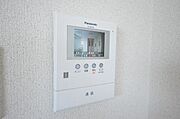 ☆夜間でも誰が来たかをモニター越しに確認できるので安心です☆