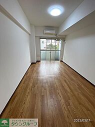 マドレーヌ子安町 105 2階ワンルームのリビング/ダイニング