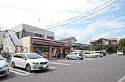セブンイレブン繊維工業団地店 402m