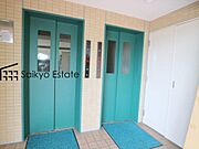エレベーターは常時稼働！重い荷物を持っていても安心です。