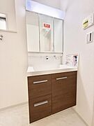 14号棟  ■朝の準備がスムーズにできる広さです