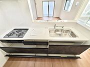15号棟  ■キレイに片付く、使いやすいキッチン