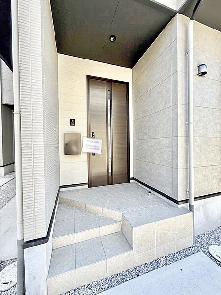 玄関を拡大表示