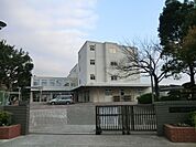 中学校 380m 横浜市立日限山中学校