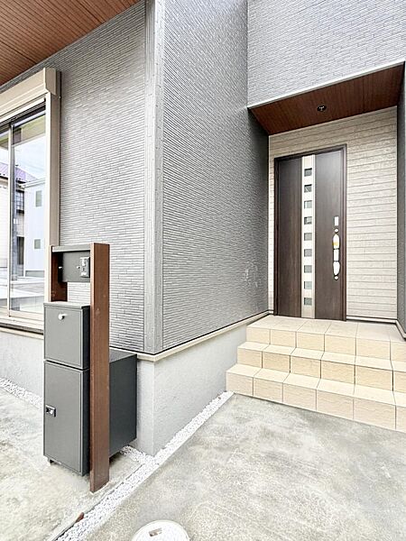 玄関を拡大表示