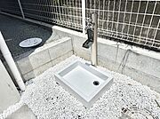 ■ シンプルで美しく、住まいの第一印象を彩る玄関です