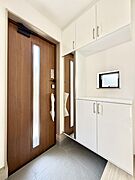 A号棟  ■ ここから始まる一日、すっきり整った玄関