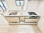 2号棟  ■家族の絆を深める、温もりのあるキッチン