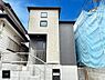外観：2号棟  ■暮らしを彩る充実した設備仕様が備わった住まい