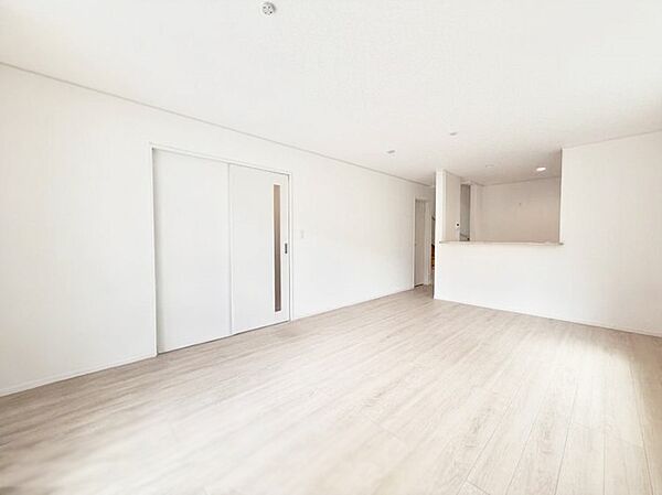 リビング/ダイニングを拡大表示