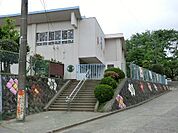 幼稚園・保育園 1800m 秦野市立北幼稚園