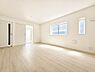 リビング/ダイニング：1号棟  ■光と風を感じる、リラックスできる空間