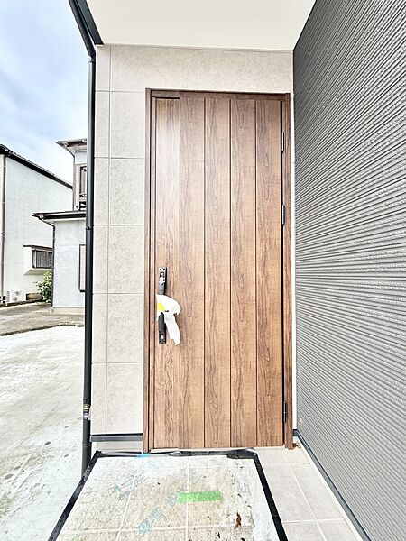 玄関を拡大表示