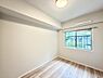 室内：■落ち着いた色合いのお部屋で穏やかな時間を楽しめます