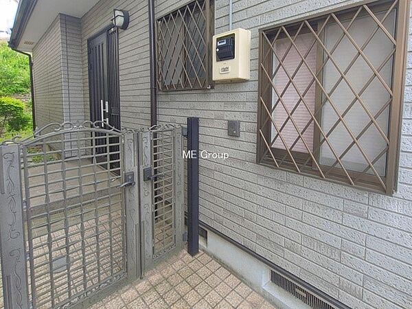 玄関を拡大表示