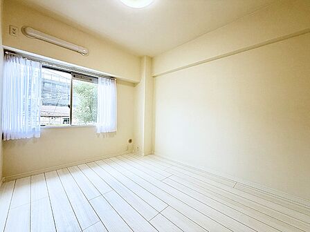 ■落ち着いた色合いのお部屋で穏やかな時間を楽しめます