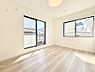 室内：■落ち着いた色合いのお部屋で穏やかな時間を楽しめます
