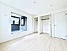 室内：1号棟  ■落ち着いた色合いのお部屋で穏やかな時間を楽しめます