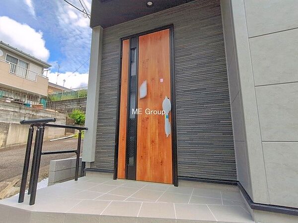 玄関を拡大表示