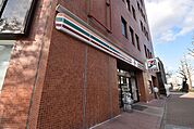 セブンイレブン博多蔵本店 131m