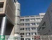香蘭ファッションデザイン専門学校 徒歩3分。 180m