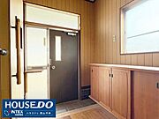 綺麗な玄関は気分もよくなる！靴が多くある方でも安心の広々収納できれいな玄関を保てます。