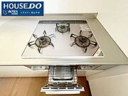 同時に複数のお料理が作れる3口コンロは、忙しいママの味方！家族みんなが笑顔になる美味しいご飯をたくさん作ってくださいね！